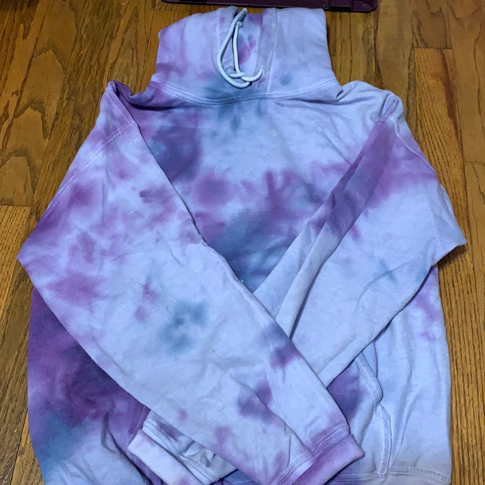tie dye hoodie
